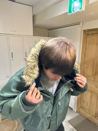 ショート カラー 中澤 眸乃のヘアスタイル