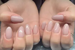 ネイル 13日3980円‼️ マグもデザインも◎のネイルデザイン