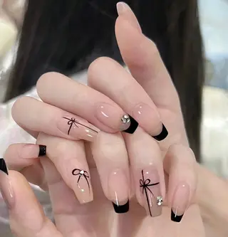 ネイル AngelChris ビューティーサロンのネイルデザイン