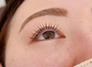 マツエク・マツパ en_by ku-to所属・en_ Nanamiのマツエク・マツパデザイン