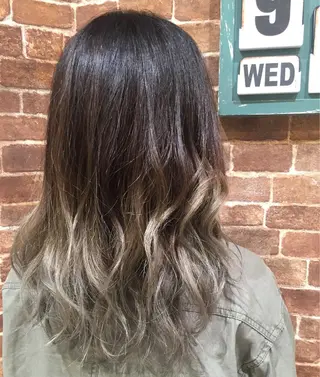 セミロング カラー 松本 明日可のヘアスタイル