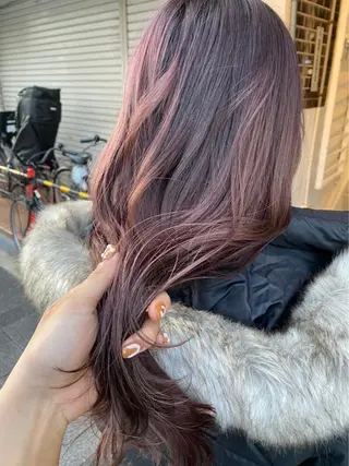 ミディアム カラー ツキノキ ミナのヘアスタイル