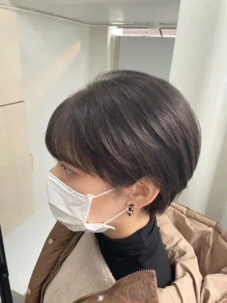 カラー miu .のヘアスタイル