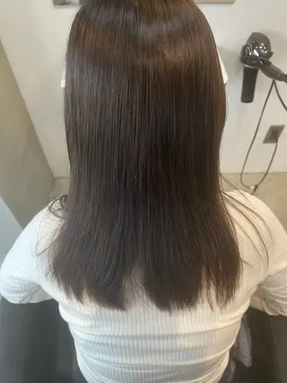 セミロング 𝐩𝐞𝐚𝐤𝐲.所属・𝐩𝐞𝐚𝐤𝐲 ⋆⸜🧡⸝‍⋆菜々みのヘアスタイル