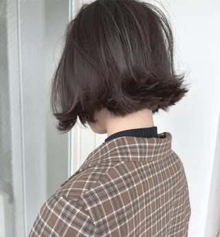 ショート カラー ボブ・レイヤーカット 吉敷航一のヘアスタイル