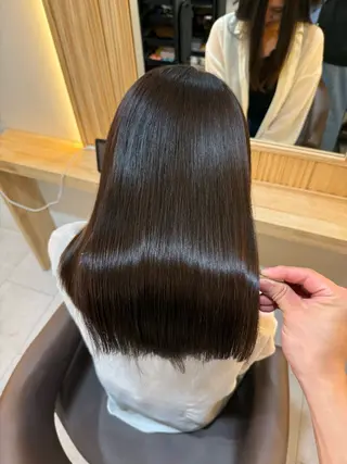 セミロング attrait南堀江所属・KAISEI髪質改善 /縮毛矯正のヘアスタイル