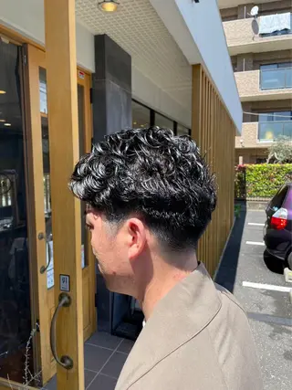 パーマ メンズ 逢坂 拓巳のヘアスタイル