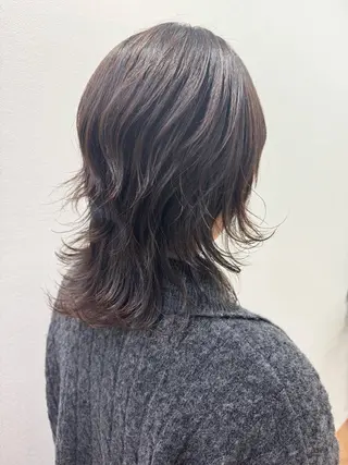 ミディアム 佐々木 有彩のヘアスタイル