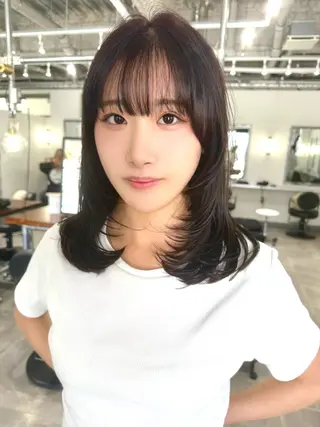 ミディアム 篠崎 佑季のヘアスタイル
