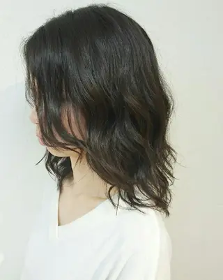 セミロング ヘアアレンジ 透明感ハイライト◎ 伊藤夏海のヘアスタイル