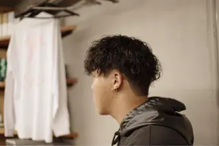 パーマ brunt jet所属・関 晃哉のヘアスタイル