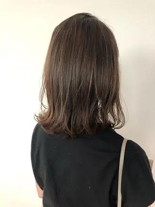 ミディアム カラー 相原 美咲のヘアスタイル