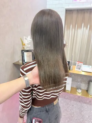 セミロング カラー ヘアアレンジ yuuto🌈 冬の透け感カラーのヘアスタイル