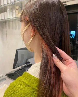 ロング カラー 小西 由季乃のヘアスタイル