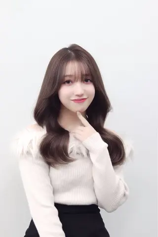 ロング 韓国/顔周り/透明感 /レイヤー/ひなたのヘアスタイル