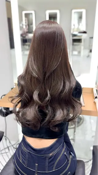 カラー Miyu’s所属・縮毛矯正特化 髪質改善辻良輝のヘアスタイル