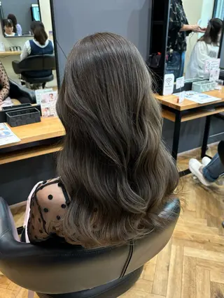 ロング 佐久間 凪沙のヘアスタイル