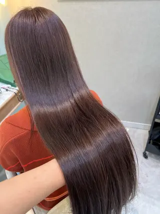 ロング カラー 𝑴𝑰𝑨🎀赤髪 /ピンク/髪質改善のヘアスタイル