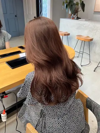 ロング カラー LAVEL AZUSAのヘアスタイル