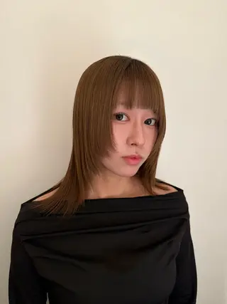 ミディアム 小野 希奈のヘアスタイル