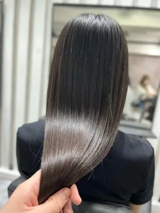 セミロング Yu シールエクステのヘアスタイル