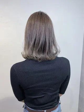 ミディアム カラー _WHITE+ 南海難波店のヘアスタイル