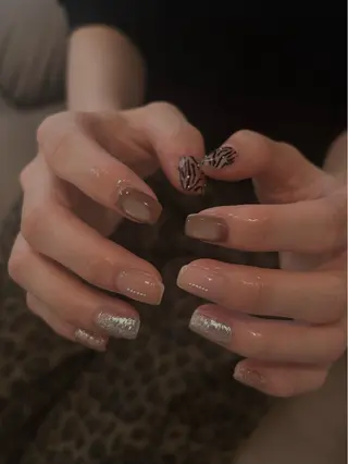 ネイル DEEokazaki momonaのネイルデザイン