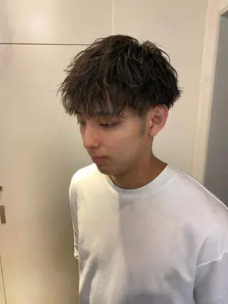 ショート パーマ メンズ グランジヘア 無造作ヘアHYUGAのヘアスタイル