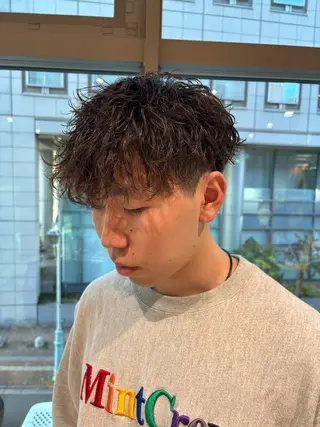 パーマ メンズ ゆい/パーマ/レイヤ ー/似合わせカラーのヘアスタイル