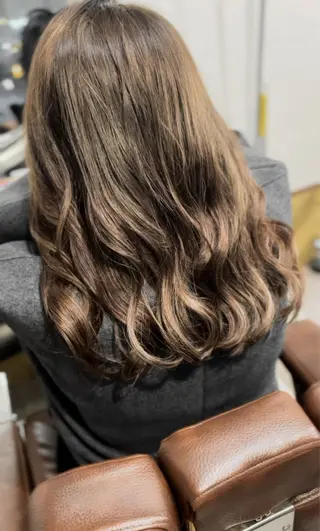 セミロング DILL大通り所属・札幌初コテ巻きパーマ 🍁和田洋🍁のヘアスタイル