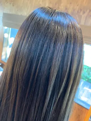 セミロング カラー ＠kutsu tetsuoのヘアスタイル