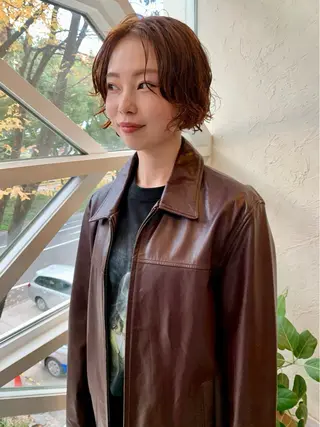 ショート カラー パーマ 庄司 朱里のヘアスタイル