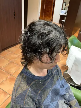 パーマ メンズ 岩井 亮太のヘアスタイル
