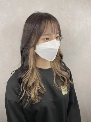 ロング _White所属・ＳＨＩ ＺＵのヘアスタイル