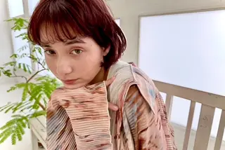 ミディアム カラー ヘアアレンジ ヘアテラス エムナラテンのヘアスタイル