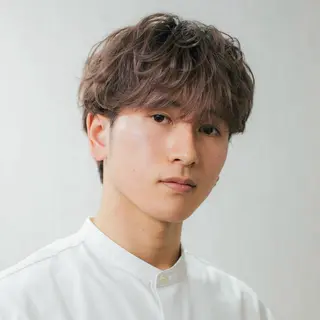 ショート カラー メンズ 【センターパート/ マッシュ】ryokaのヘアスタイル