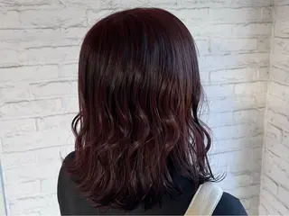 カラー 山田 愛華のヘアスタイル