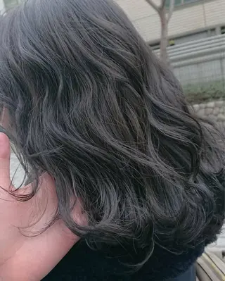 ミディアム カラー ASUSIA所属・stylist YUKIのヘアスタイル