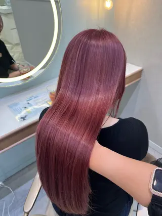 ロング カラー 𝑴𝑰𝑨🎀赤髪 /ピンク/髪質改善のヘアスタイル