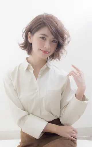 ミディアム 大久保 結加のヘアスタイル