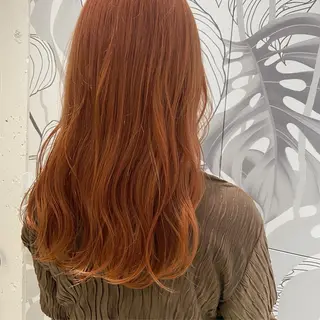 セミロング カラー カジュアルを女っぽく 𝗮𝘆𝗮𝗰𝗼のヘアスタイル