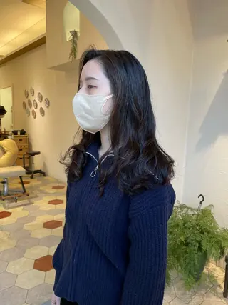 セミロング パーマ 土屋 美賀のヘアスタイル