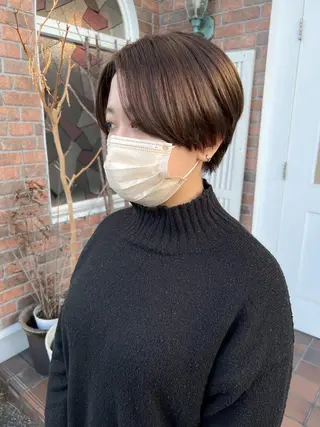 ショート カラー YURAGI🤍 SAEのヘアスタイル