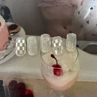 ネイル on. nailsalon by tint+所属・on.bytint+ chisatoのネイルデザイン