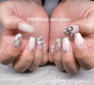 ネイル R inのネイルデザイン