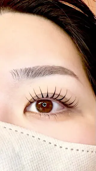 マツエク・マツパ MELIAnail&eyelash所属・角屋 ひとみのマツエク・マツパデザイン