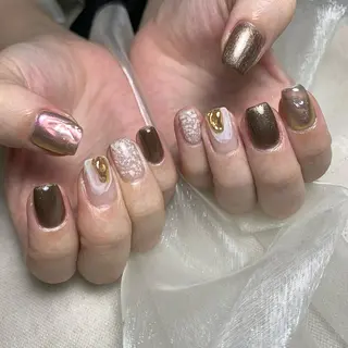 ネイル repos~ルポ~所属・里見 麗のネイルデザイン