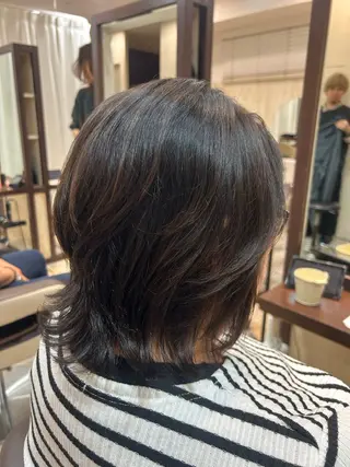 ミディアム 脇野 真琴のヘアスタイル