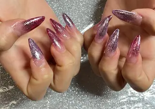 ネイル VIERU 🌈🎀💖のネイルデザイン