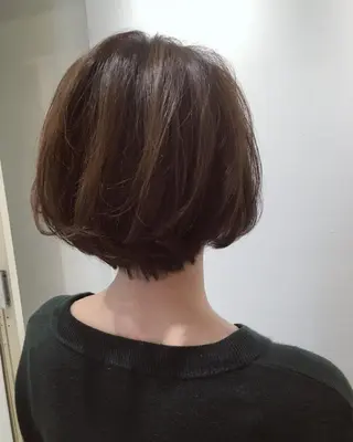 ショート カラー 髪質改善ｶﾗｰ ｹｱﾌﾞﾘｰﾁ/ﾀﾑのヘアスタイル